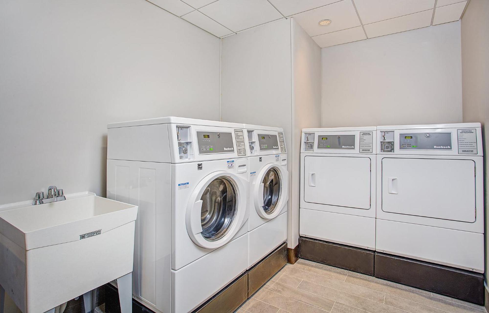 Holiday Inn Express & Suites Covington By Ihg Esterno foto